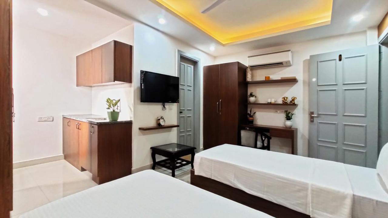 Covie Gurugram 108 Hostel Gurgaon Exterior photo